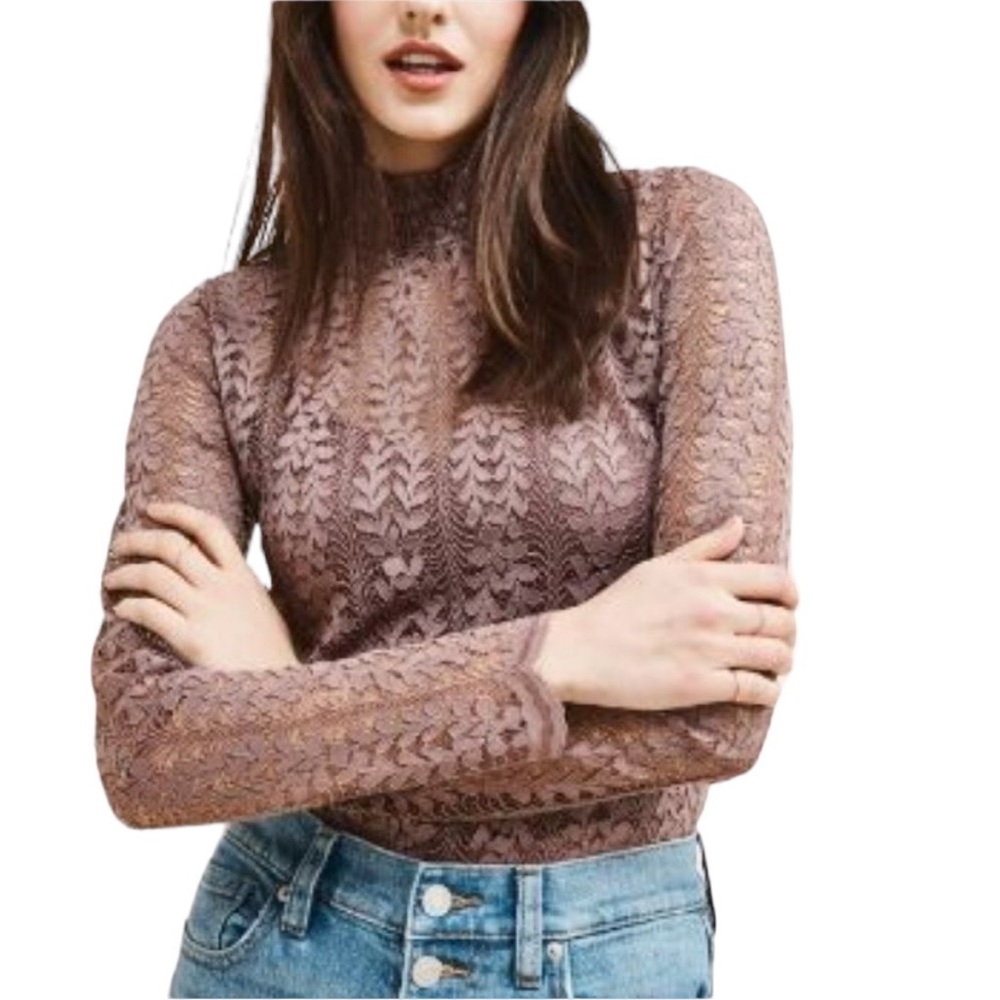 NWT DYNAMITE Lace Mock Neck Top